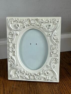 Simply Shabby Chic Ornate White Oval Frame Distressed Vintage Cottage Decor